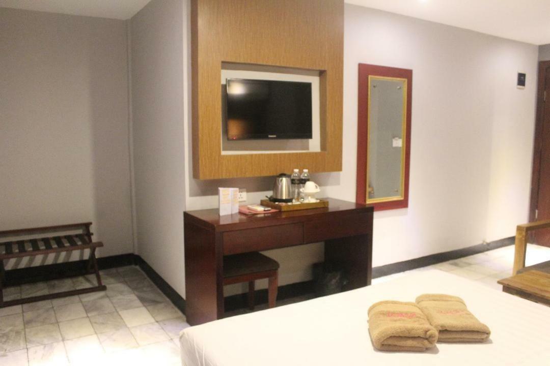 Hotel Mustika Senen Jakarta Ngoại thất bức ảnh